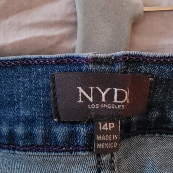 NYDJ Wide Cuff Capri 14 Petite - Picture 5 of 6